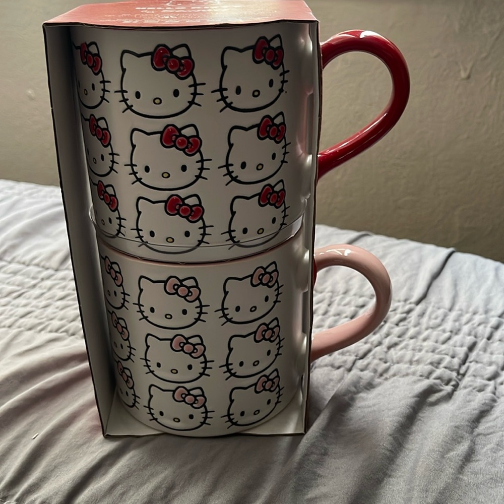 Hello kitty mug set